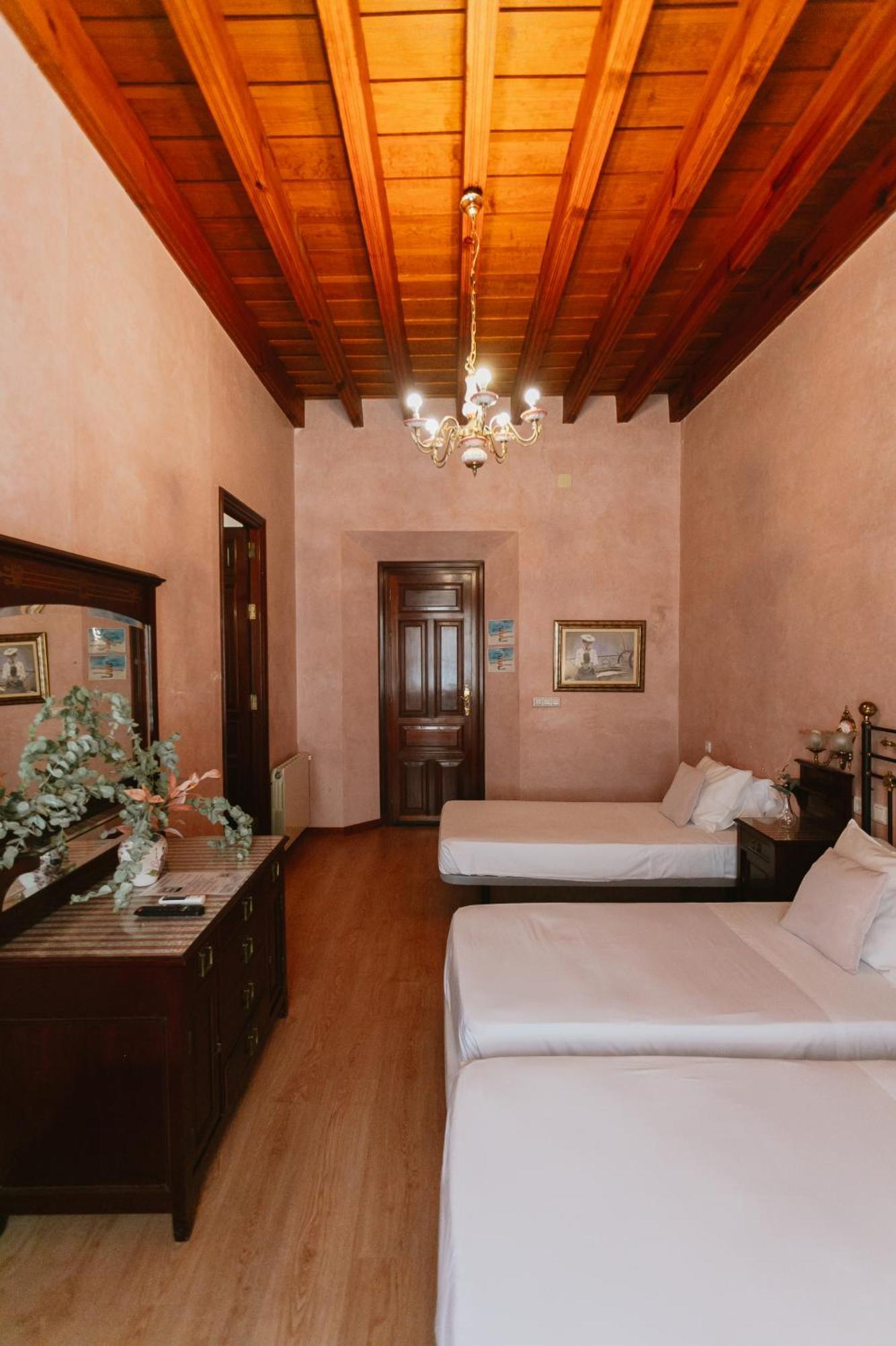 Komodo Casa Maravillas Rooms Sevilla Exteriör bild