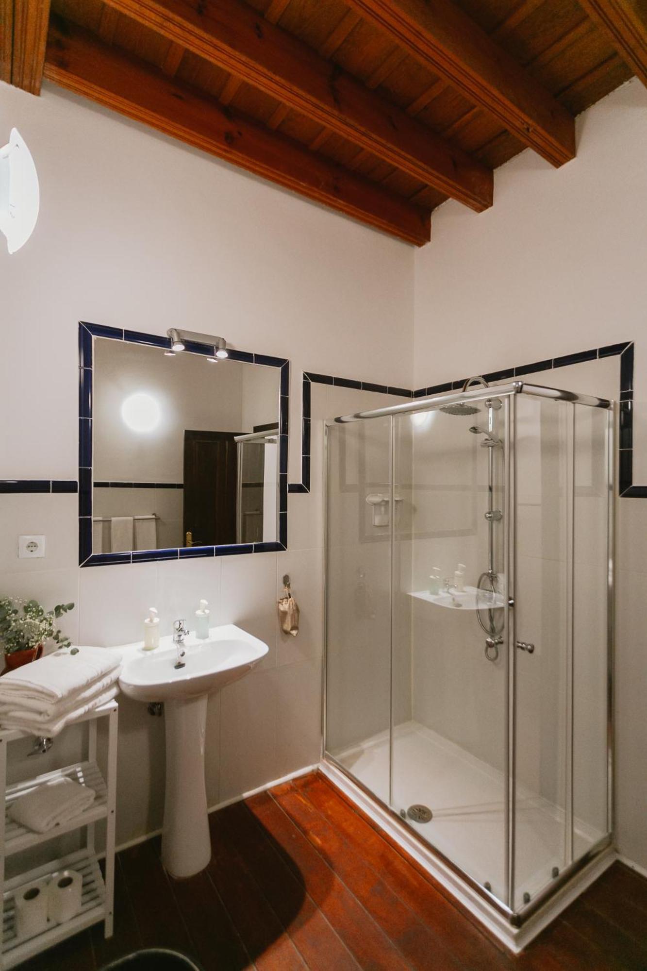 Komodo Casa Maravillas Rooms Sevilla Exteriör bild