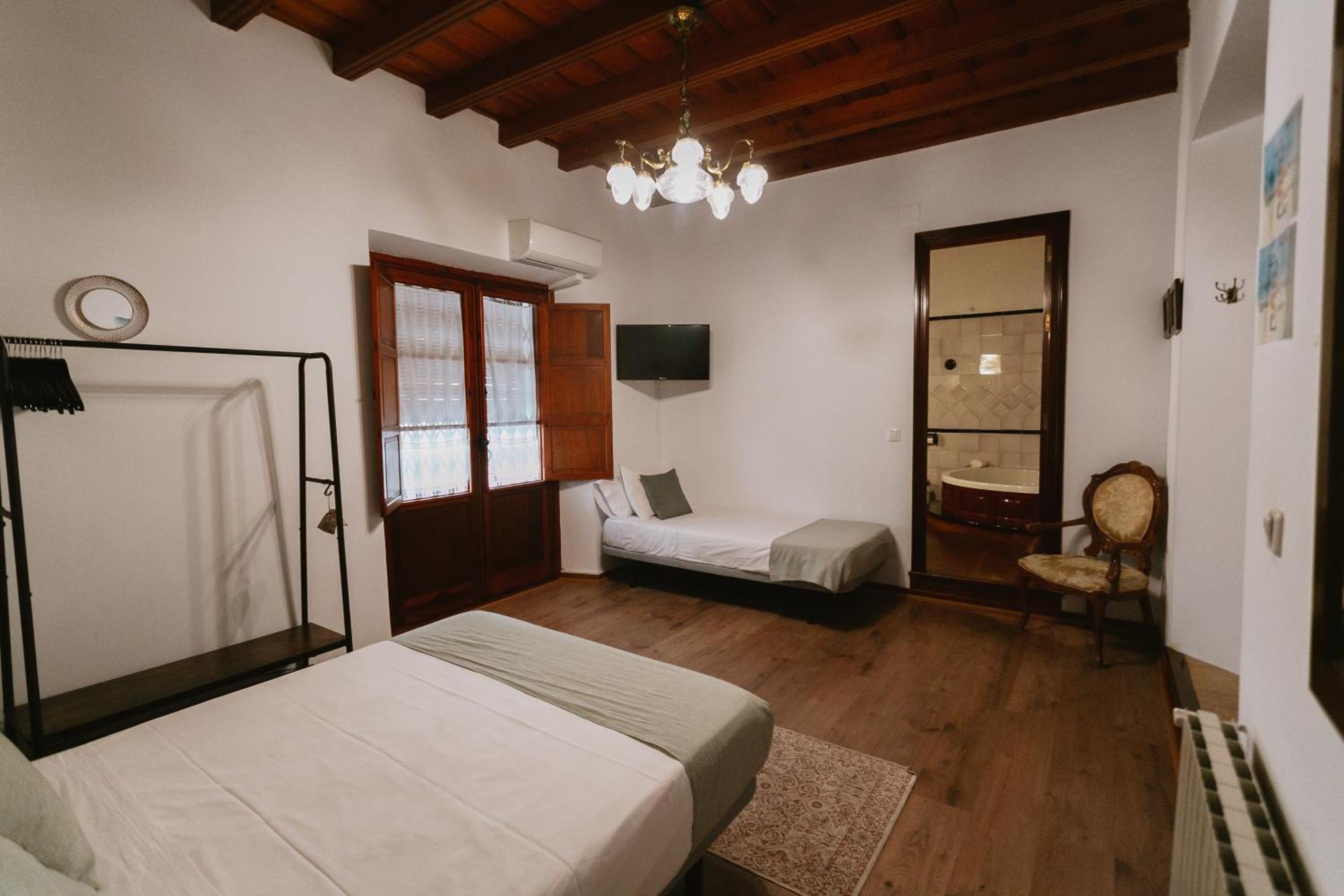 Komodo Casa Maravillas Rooms Sevilla Exteriör bild