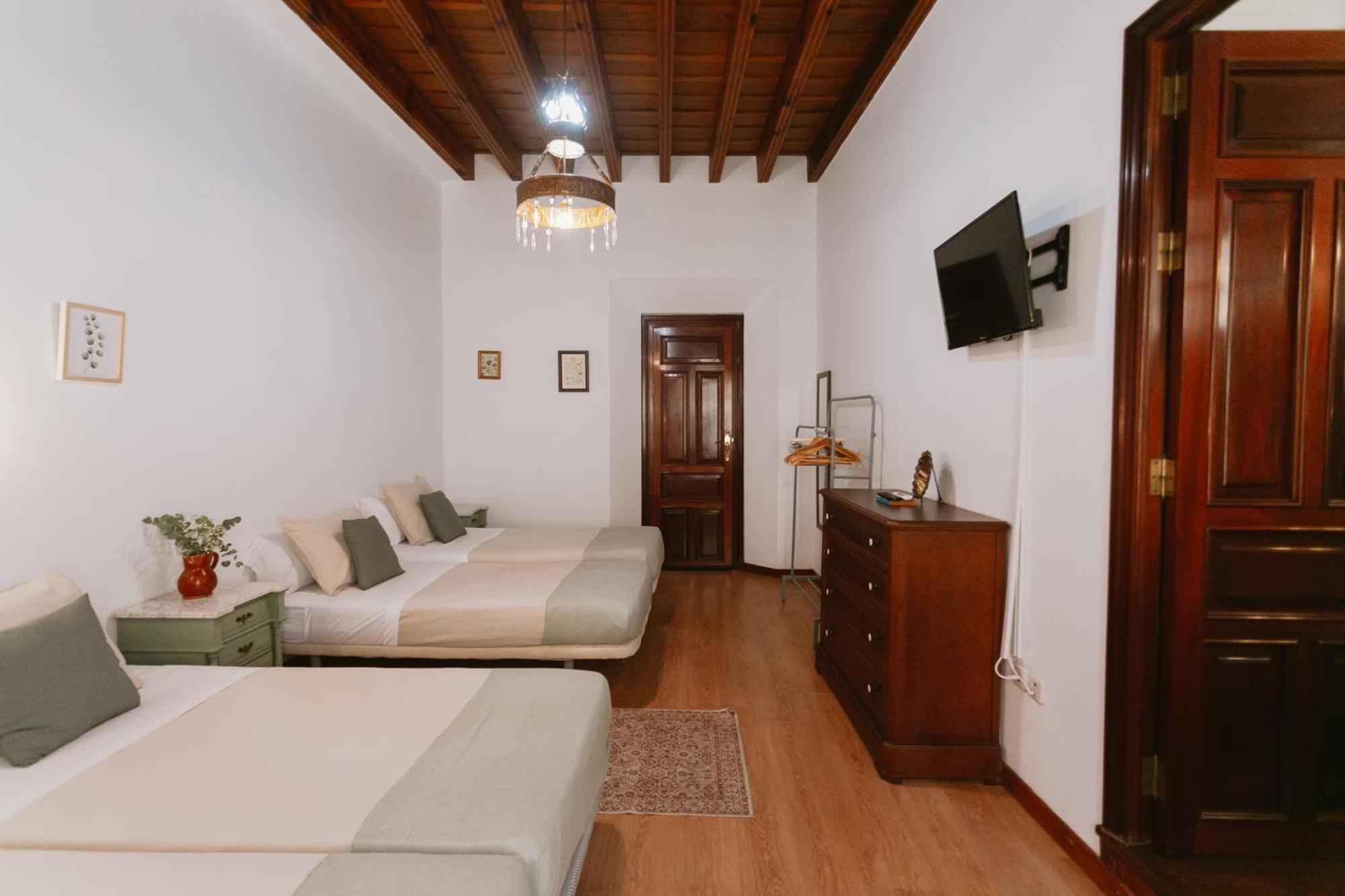 Komodo Casa Maravillas Rooms Sevilla Exteriör bild