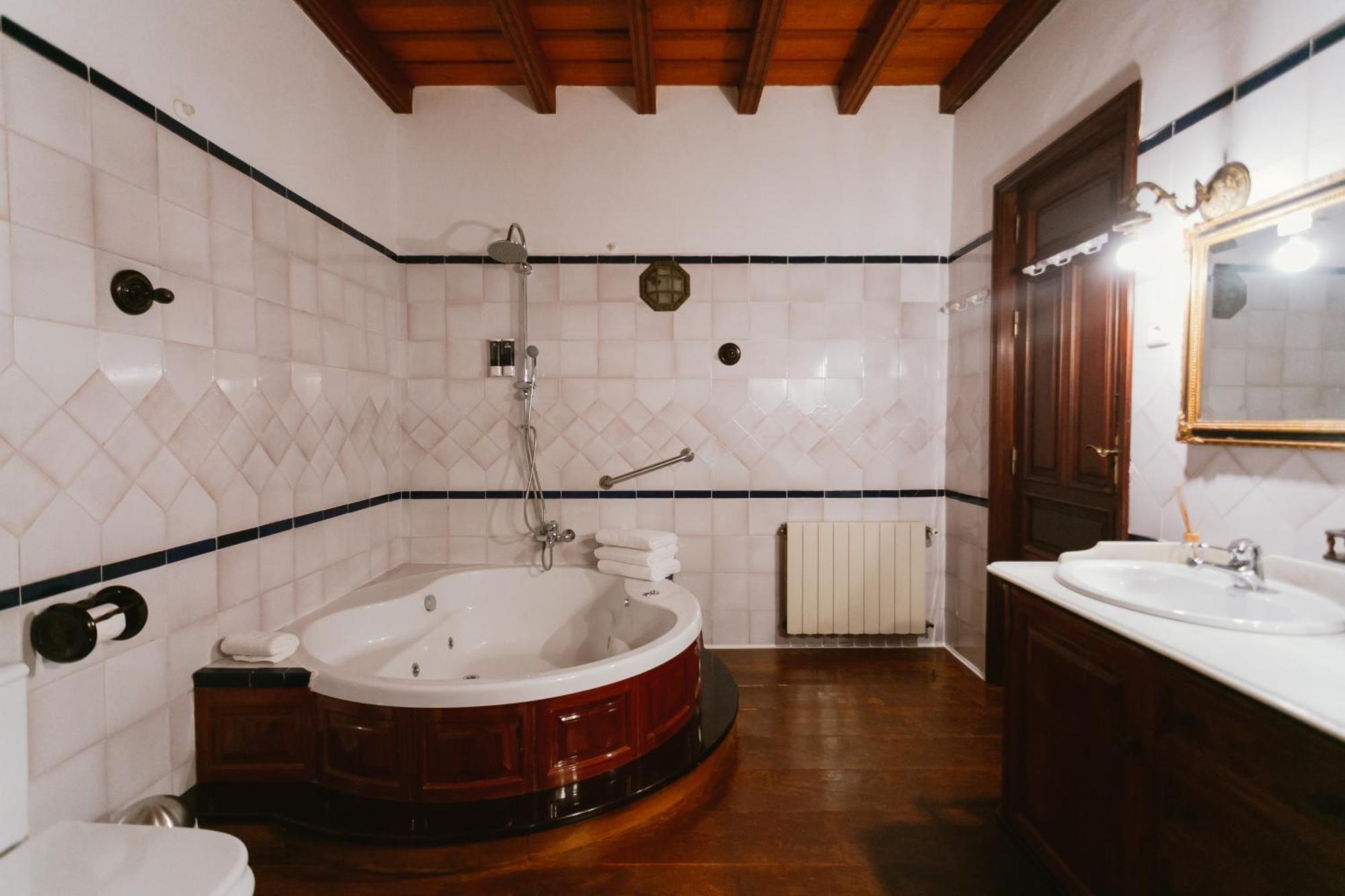 Komodo Casa Maravillas Rooms Sevilla Exteriör bild