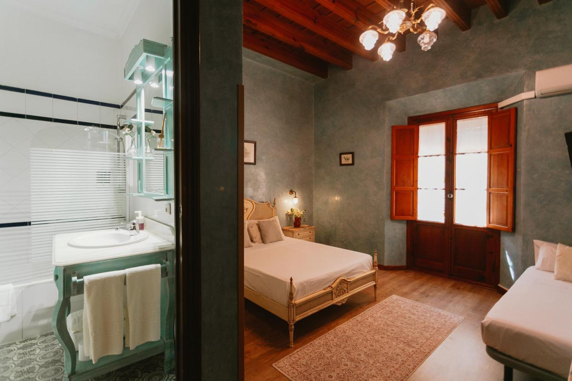 Komodo Casa Maravillas Rooms Sevilla Exteriör bild