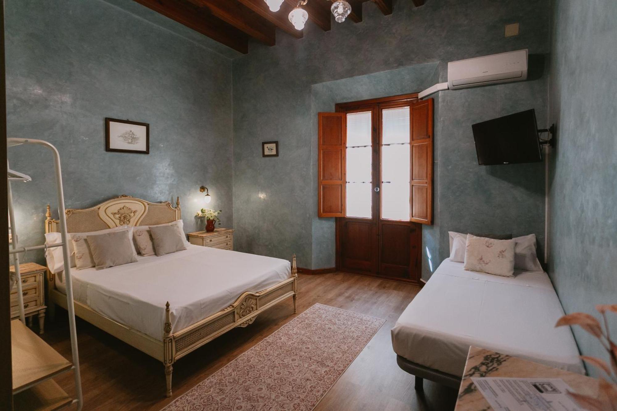 Komodo Casa Maravillas Rooms Sevilla Exteriör bild